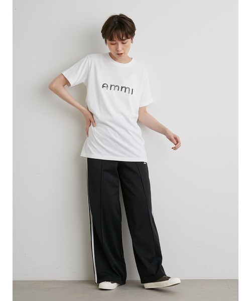 emmi（エミ）の「【emmi yoga】emmiロゴTシャツ（Tシャツ/カットソー・レディース・ホワイト/ベージュ/ダークグレー・FREE）」の18枚目の写真