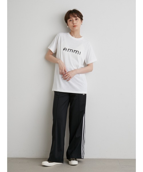 emmi（エミ）の「【emmi yoga】emmiロゴTシャツ（Tシャツ/カットソー・レディース・ホワイト/ベージュ/ダークグレー・FREE）」の20枚目の写真