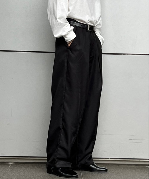 kutir（クティール）の「ワイドテーパードスラックス（スラックス・メンズ・ブラック/オフホワイト/カーキ・SMALL/MEDIUM/LARGE）」の3枚目の写真