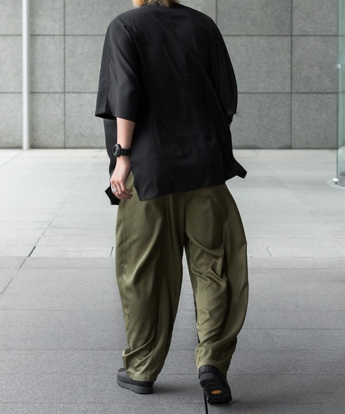 kutir（クティール）の「ワイドテーパードスラックス（スラックス・メンズ・ブラック/オフホワイト/カーキ・SMALL/MEDIUM/LARGE）」の19枚目の写真