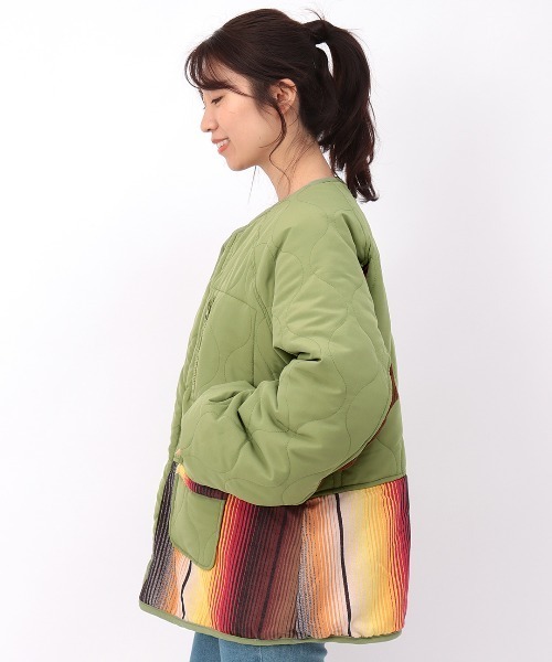 チチカカ（チチカカ）の「【ユニセックス】ジャガード×キルトコンビショートコート（ノーカラーコート・レディース・カーキ/ブラック・MEDIUM/LARGE）」の18枚目の写真