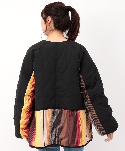 チチカカ（チチカカ）の「【ユニセックス】ジャガード×キルトコンビショートコート（ノーカラーコート・レディース・カーキ/ブラック・MEDIUM/LARGE）」の7枚目の写真