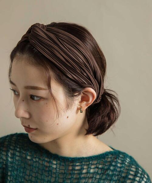 SMELLY（スメリー）の「プリーツヘアターバン（ヘアバンド・レディース・ブラック/ブラウン・-）」の3枚目の写真