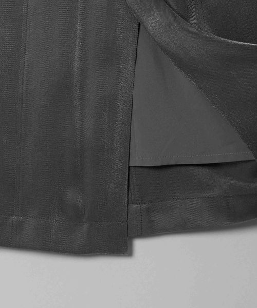 ハルク① JEANASIS（ジーナシス）の「シャイニーフラップナロースカート