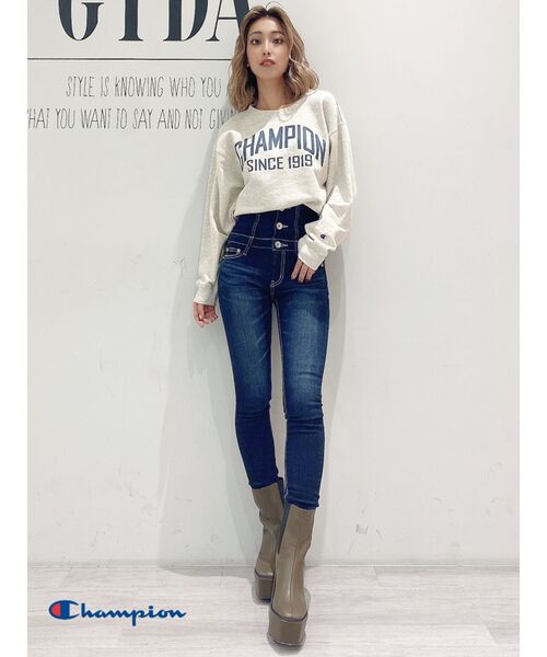 GYDA（ジェイダ）の「ハイウエストボタン スキニーデニムパンツ（デニムパンツ・レディース・インディゴブルー/ライトブルー・SMALL/MEDIUM/X-SMALL）」の7枚目の写真