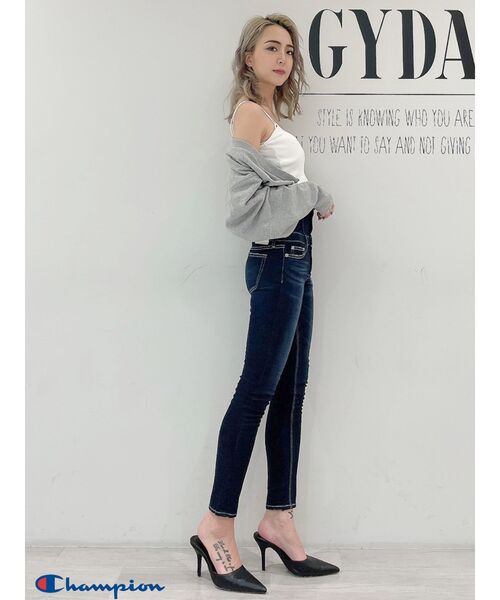 GYDA（ジェイダ）の「ハイウエストボタン スキニーデニムパンツ（デニムパンツ・レディース・インディゴブルー/ライトブルー・SMALL/MEDIUM/X-SMALL）」の9枚目の写真