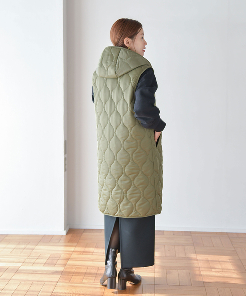 IENA(イエナ)の「【TRADITIONAL WEATHERWEAR】別注HAWICK ベスト(ブルゾン・レディース・ライトグレー/カーキ・FREE)」の3枚目の写真