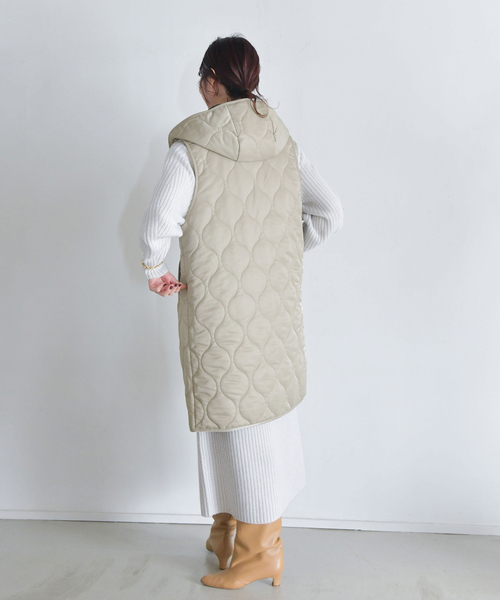 IENA(イエナ)の「【TRADITIONAL WEATHERWEAR】別注HAWICK ベスト(ブルゾン・レディース・ライトグレー/カーキ・FREE)」の7枚目の写真