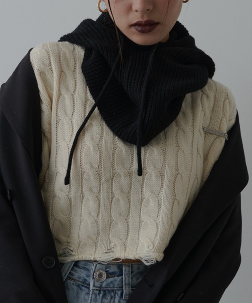 FIG&VIPER（フィグアンドバイパー）の「ダメージクロップドケーブルニット（ニット/セーター・レディース・グレー/アイボリー/ネイビー・FREE）」の11枚目の写真
