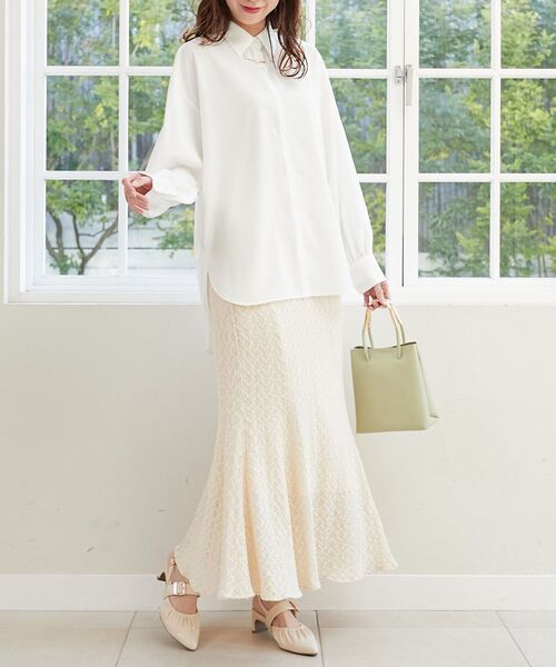 MAJESTIC LEGON（マジェスティックレゴン）の「ストレッチレースマーメイドスカート（スカート・レディース・ベージュ/アイボリー/グレイッシュベージュ・MEDIUM/SMALL）」の4枚目の写真