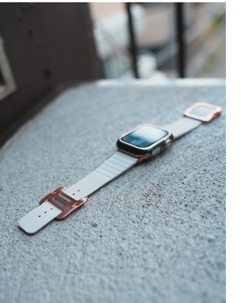 zandy(ズィーアンドワイ)の「zandy ズィー・アンド・ワイ / Apple Watch【マグネットシリコンバンド】アップルウォッチバンド マグネットバックル /// silicone1(デジタル腕時計・メンズ・パープル/オリーブ/ピンク/シルバー/ライトグレー/ホワイト×ブラック/ブラック×ホワイト/ブラック×ブラック/ピンクゴールド/ブラック×シルバー/ブラック×ゴールド/ホワイト×シルバー/ホワイト×ゴールド・S/M)」の13枚目の写真