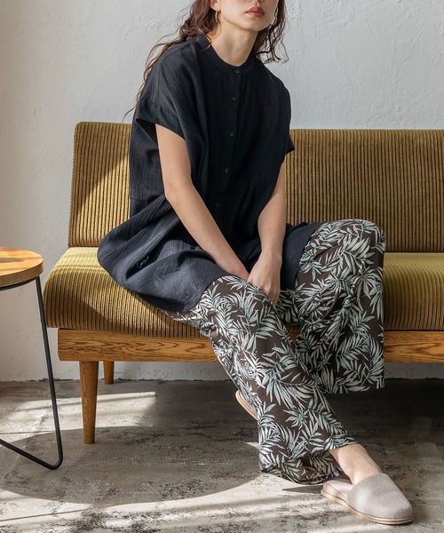 VitaFelice（ヴィータフェリーチェ）の「接触冷感 さらっとクールロングパンツ ルームウェア ルームパンツ 総柄ボトム リラックスパンツ ワイドパンツ（その他パンツ・レディース・ブラウン/ターコイズブルー/マスタード/ブラウン系その他/グリーン/ブラック系その他4/ベージュ系その他4/グリーン系その他5/ブラック系その他3/ワイン/ネイビー系3/ネイビー系5/ブラック系その他2/グリーン系その他/ブラック系その他/ネイビー系2/ブラック系2/ブルー系2/ブラウン系3/ブラック系1/ネイビー系1/ブラック系3/レッド系1/レッド系2/グリーン系1/ブルー系1/ホワイト系/ブルー系3/カーキ系/ネイビー系6/ネイビー系7/ブラウン系4/ブラウン系5/ブラウン系6/オリーブ系/ブラック系その他5・M/L）」の14枚目の写真