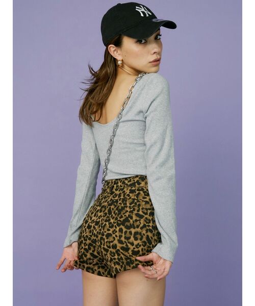 EVRIS（エヴリス）の「ピンタックショートパンツ（その他パンツ・レディース・ブラック/その他1・MEDIUM/SMALL）」の4枚目の写真