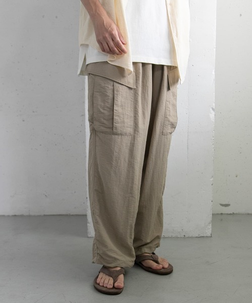 FORK&SPOON（フォークアンドスプーン）の「FORK&SPOON　ナイロンカーゴパンツ（カーゴパンツ・メンズ・ブラック/ベージュ・5/4）」の14枚目の写真