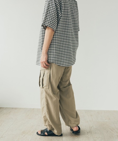 FORK&SPOON（フォークアンドスプーン）の「FORK&SPOON　ナイロンカーゴパンツ（カーゴパンツ・メンズ・ブラック/ベージュ・5/4）」の12枚目の写真