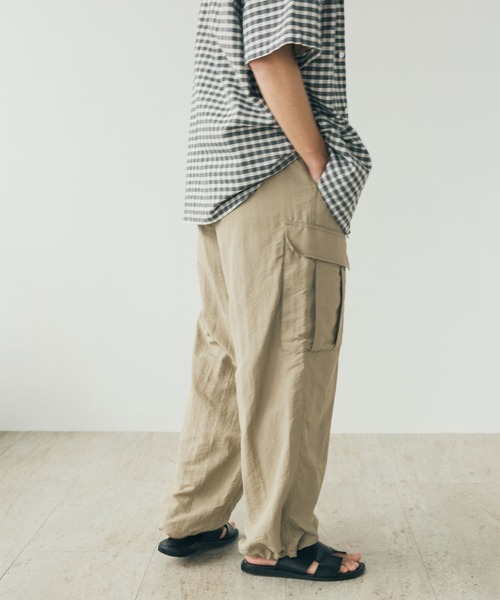 FORK&SPOON（フォークアンドスプーン）の「FORK&SPOON　ナイロンカーゴパンツ（カーゴパンツ・メンズ・ブラック/ベージュ・5/4）」の22枚目の写真