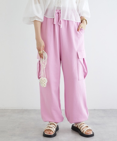 w closet(ダブルクローゼット)の「【セットアップ対応】スウェットカーゴパンツ(スウェットパンツ・レディース・アイボリー/ラベンダー/オートミール・FREE)」の3枚目の写真