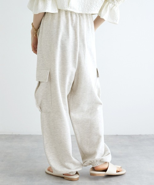 w closet(ダブルクローゼット)の「【セットアップ対応】スウェットカーゴパンツ(スウェットパンツ・レディース・アイボリー/ラベンダー/オートミール・FREE)」の5枚目の写真