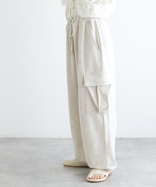 w closet(ダブルクローゼット)の「【セットアップ対応】スウェットカーゴパンツ(スウェットパンツ・レディース・アイボリー/ラベンダー/オートミール・FREE)」の19枚目の写真