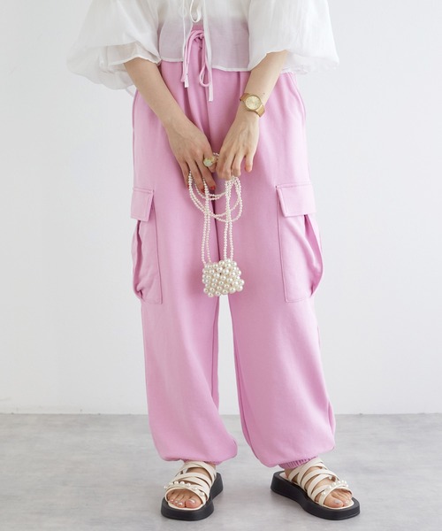 w closet(ダブルクローゼット)の「【セットアップ対応】スウェットカーゴパンツ(スウェットパンツ・レディース・アイボリー/ラベンダー/オートミール・FREE)」の7枚目の写真