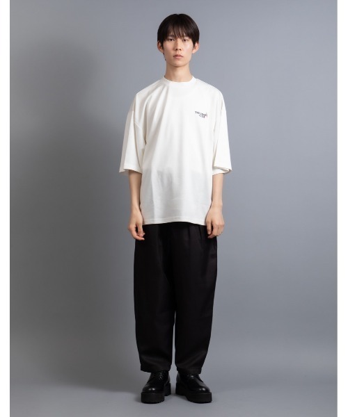 En serio TOKYO（エンソリオトーキョー）の「【ZOZO限定】冷感COOLダンボール 貼付けレターアート TEE（Tシャツ/カットソー・メンズ・ブラック/ダークブルー/ホワイト・M/L）」の4枚目の写真