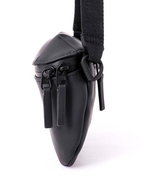 UCON ACROBATICS(ユーコンアクロバティックス)の「【UCON ACROBATICS/ユーコン・アクロバティックス】Jona Medium Bag(ショルダーバッグ・メンズ・ブラック/グレイッシュベージュ・FREE)」の8枚目の写真