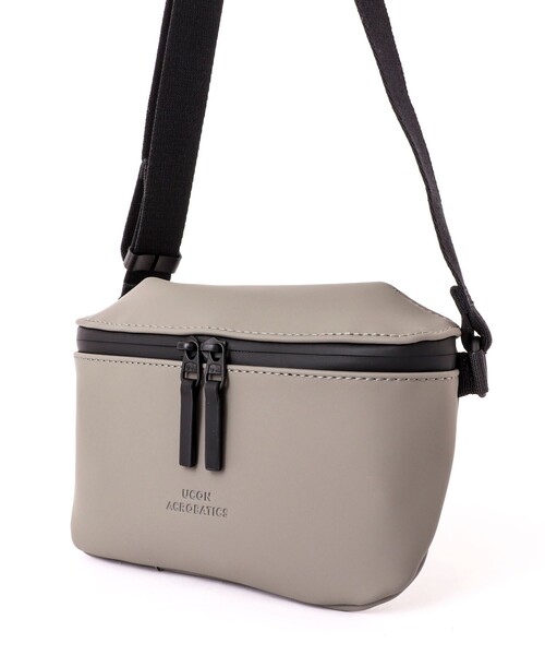 UCON ACROBATICS(ユーコンアクロバティックス)の「【UCON ACROBATICS/ユーコン・アクロバティックス】Jona Medium Bag(ショルダーバッグ・メンズ・ブラック/グレイッシュベージュ・FREE)」の19枚目の写真