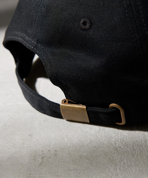 SETUP7（セットアップセブン）の「【GOODHUE'S】MAISONCLUB 別注embroidery classic low cap（キャップ・メンズ・ホワイト/ベージュ/ブルー/ブラック・FREE）」の5枚目の写真