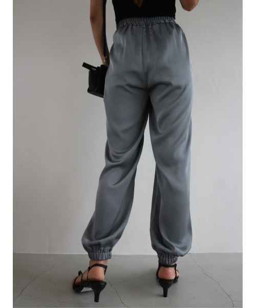 TRUNC(トランクエイティーエイト)の「Satin Parachute Pants(その他パンツ・レディース・アイボリー/グレー/ブラック・FREE)」の5枚目の写真