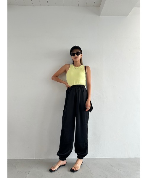 TRUNC(トランクエイティーエイト)の「Satin Parachute Pants(その他パンツ・レディース・アイボリー/グレー/ブラック・FREE)」の13枚目の写真