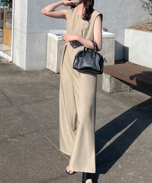 JUNOAH（ジュノア）の「ジップアップウエストタックサロペット（サロペット/オーバーオール・レディース・ブラウン/ライトベージュ/ブラック・X-LARGE/MEDIUM/LARGE）」の8枚目の写真