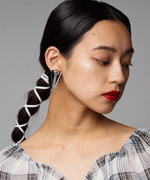 Narcissus（ナルシス）の「【blueta1】エルシー（イヤリング・レディース・シルバー・ONE SIZE）」の2枚目の写真