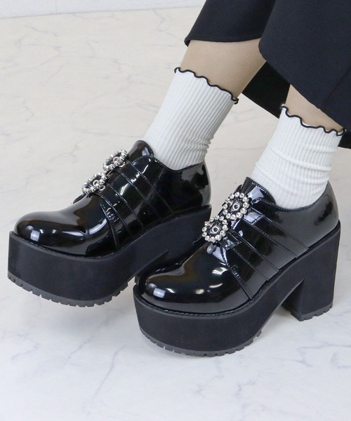 LOVEHUNTER（ラブハンター）の「Love Hunter / リングビジュー付きダブルベルトブーティーパンプス (1613)（ドレスシューズ・レディース・ブラック/ブラック系その他・LL/S/L/M）」の2枚目の写真