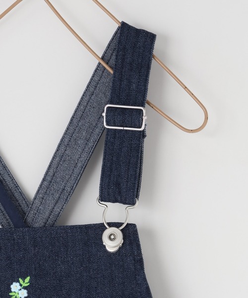 LOWRYS FARM（ローリーズファーム）の「シシュウティアードジャンバースカート　977093（ジャンパースカート・キッズ・ブラック/ネイビー・110cm/120cm/130cm/140cm/150cm）」の6枚目の写真