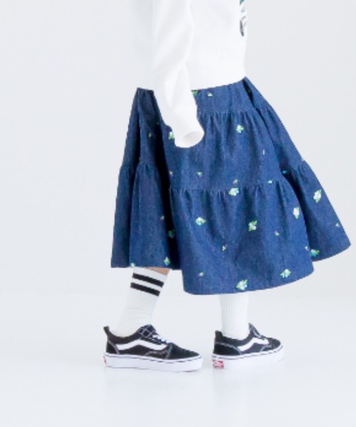 LOWRYS FARM（ローリーズファーム）の「シシュウティアードジャンバースカート　977093（ジャンパースカート・キッズ・ブラック/ネイビー・110cm/120cm/130cm/140cm/150cm）」の21枚目の写真