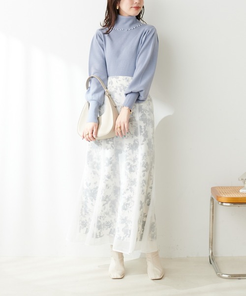 natural couture(ナチュラルクチュール)の「WEB限定/osono衿にもなる2WAYパールタートル(ニット/セーター・レディース・オフホワイト/ブラック/サックスブルー/モカ・FREE)」の18枚目の写真