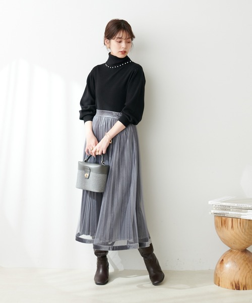 natural couture(ナチュラルクチュール)の「WEB限定/osono衿にもなる2WAYパールタートル(ニット/セーター・レディース・オフホワイト/ブラック/サックスブルー/モカ・FREE)」の11枚目の写真