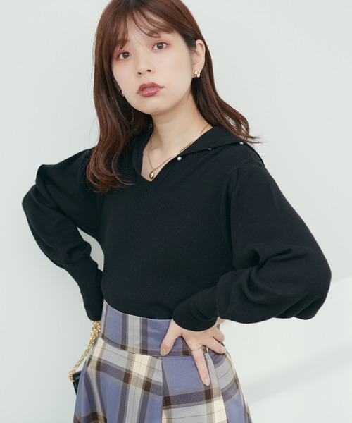 natural couture(ナチュラルクチュール)の「WEB限定/osono衿にもなる2WAYパールタートル(ニット/セーター・レディース・オフホワイト/ブラック/サックスブルー/モカ・FREE)」の21枚目の写真