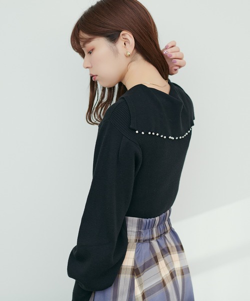 natural couture(ナチュラルクチュール)の「WEB限定/osono衿にもなる2WAYパールタートル(ニット/セーター・レディース・オフホワイト/ブラック/サックスブルー/モカ・FREE)」の22枚目の写真