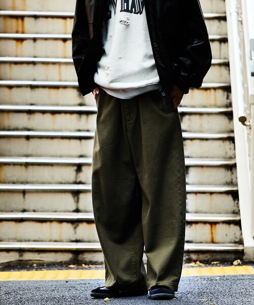 FREAK'S STORE（フリークスストア）の「FREAK’S STORE/フリークスストア ストレートシルエット ワイドチノパンツ（チノパンツ・メンズ・ブラック/オリーブ/ベージュ・LARGE/MEDIUM）」の4枚目の写真