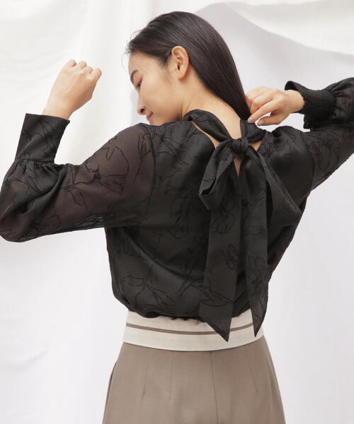 JILL by JILL STUART(ジルバイジルスチュアート)の「◇2wayボウタイフラワーフロッキーブラウス(シャツ/ブラウス・レディース・ブラック/ホワイト系その他・FREE)」の4枚目の写真