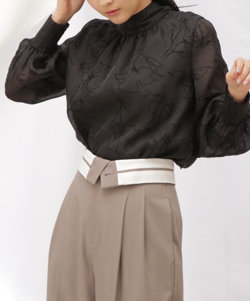 JILL by JILL STUART(ジルバイジルスチュアート)の「◇2wayボウタイフラワーフロッキーブラウス(シャツ/ブラウス・レディース・ブラック/ホワイト系その他・FREE)」の1枚目の写真