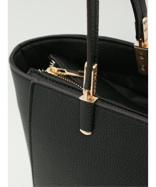 m.f.editorial（エムエフエディトリアル）の「m.f.エディトリアル レディース チャーム付き 両アオリポケットトートバッグ A4対応（ショルダーバッグ・レディース・ブラウン/ブラック・FREE）」の7枚目の写真