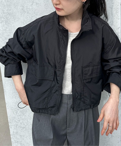 feepur(フェピュール)の「ナイロンクロップドトラックジャケット(ナイロンジャケット・レディース・オフホワイト/ブラック・MEDIUM)」の21枚目の写真