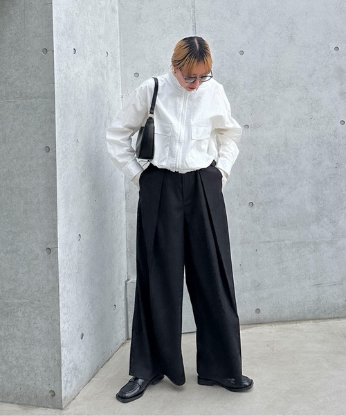 feepur(フェピュール)の「ナイロンクロップドトラックジャケット(ナイロンジャケット・レディース・オフホワイト/ブラック・MEDIUM)」の15枚目の写真