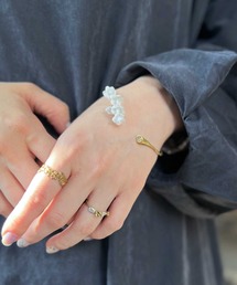 m.soeur（エムスール）の「ヤマゴボウの真鍮バングル（バングル/リストバンド）」