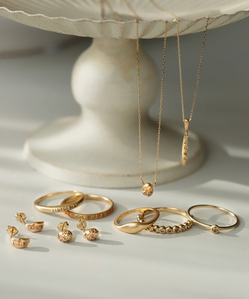 【SIENA ROSE】　【廃番】 ecru・スタッドピアス　K10 SIENA ROSE（シエナロゼ）の「【廃番】ecru・スタッドピアス（ピアス