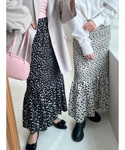 jumelle（ジュメロ）の「shirring flower skirt（スカート・レディース・ホワイト/ブラック・SMALL/MEDIUM）」の7枚目の写真