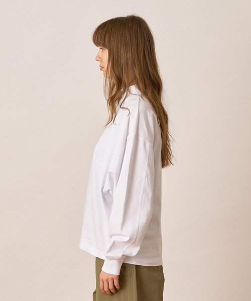 ALLUMER（アリュメール）の「ドルマンスリーブモックネックTシャツ（Tシャツ/カットソー・レディース・ブラック/ホワイト・1）」の5枚目の写真
