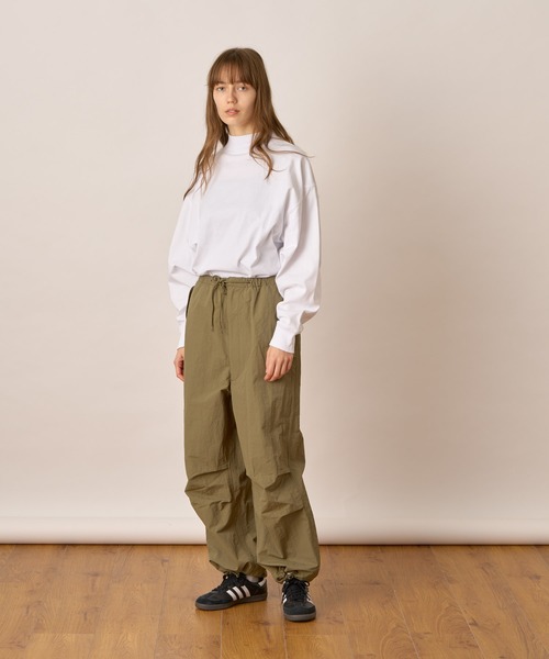ALLUMER（アリュメール）の「ドルマンスリーブモックネックTシャツ（Tシャツ/カットソー・レディース・ブラック/ホワイト・1）」の9枚目の写真